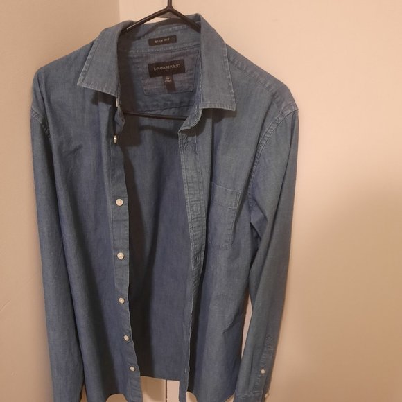 New Without Tags Chambray Shirt - Banana Republic - Picture 1 of 3